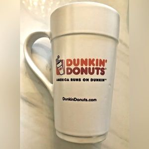 Tall America Runs On Dunkin Donuts White Ceramic 16oz Coffee Mug 2013 MINT NOS